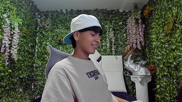 SEBAS LOVER  online show from 10.17.25