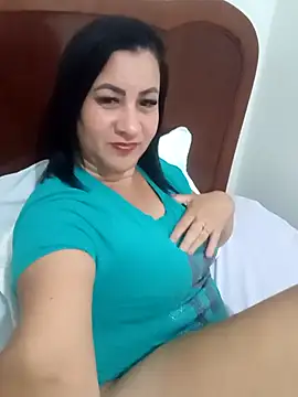 CleoHot25 online show from 10.21.25