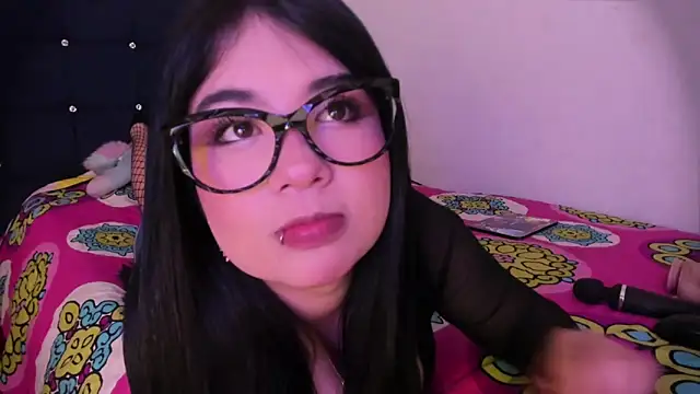 Snapshot of Lilith_salvatoree chatting on 11.04.25 Lilith salvatoree online show from 11.04.25