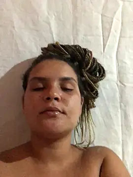 Snapshot of AliceXmoore chatting on 10.14.25 AliceXmoore online show from 10.14.25