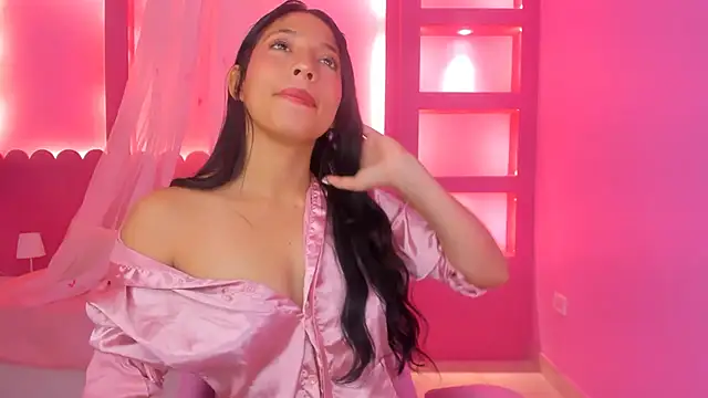 Snapshot of HolyLux chatting on 11.30.25 HolyLux online show from 11.30.25