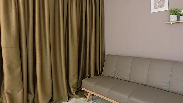 Snapshot of ZahraMilf chatting on 11.05.25 ZahraMilf online show from 11.05.25