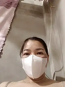 Snapshot of ladzy_sexy chatting on 10.31.25 ladzy sexy online show from 10.31.25