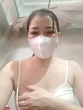 Snapshot of ladzy_sexy chatting on 11.07.25 ladzy sexy online show from 11.07.25