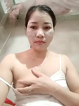 Snapshot of ladzy_sexy chatting on 11.16.25 ladzy sexy online show from 11.16.25