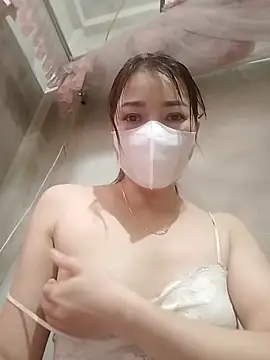 Snapshot of ladzy_sexy chatting on 11.23.25 ladzy sexy online show from 11.23.25