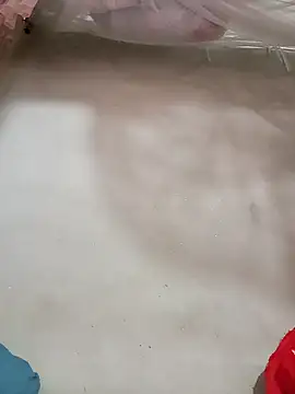 Snapshot of ladzy_sexy chatting on 12.22.25 ladzy sexy online show from 12.22.25