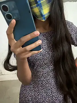 Snapshot of Rani_hot2 chatting on 11.01.25 Rani hot2 online show from 11.01.25