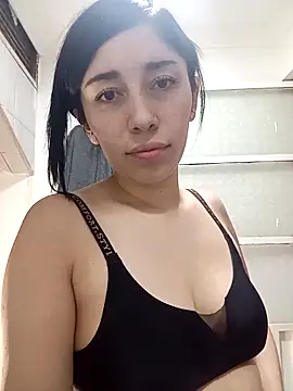 Snapshot of AbbyLewiis chatting on 11.07.25 AbbyLewiis online show from 11.07.25