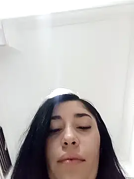 Snapshot of AbbyLewiis chatting on 11.27.25 AbbyLewiis online show from 11.27.25