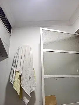 Snapshot of AbbyLewiis chatting on 11.28.25 AbbyLewiis online show from 11.28.25