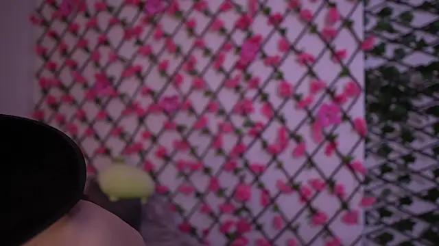 Snapshot of Petite_Polly chatting on 10.28.25 Petite Polly online show from 10.28.25