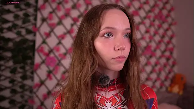 Snapshot of Petite_Polly chatting on 11.08.25 Petite Polly online show from 11.08.25