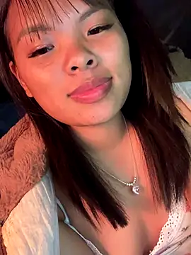 hello-cute online show from 12.05.25