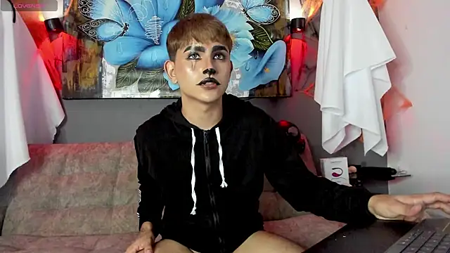 Snapshot of Lyam_xxx chatting on 11.01.25 Lyam xxx online show from 11.01.25