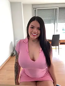 Snapshot of dulcemarianh_ chatting on 10.27.25 dulcemarianh online show from 10.27.25