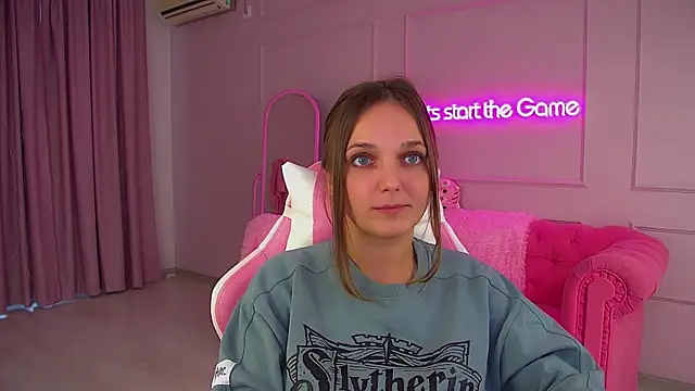 MadisonClares online show from 10.10.25