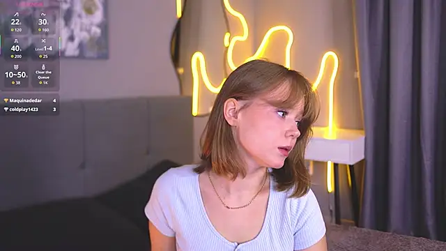 Snapshot of lorapalmerry chatting on 10.27.25 lorapalmerry online show from 10.27.25