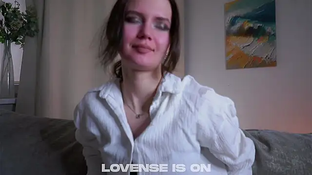 Snapshot of MarcyFrazee chatting on 10.30.25 MarcyFrazee online show from 10.30.25