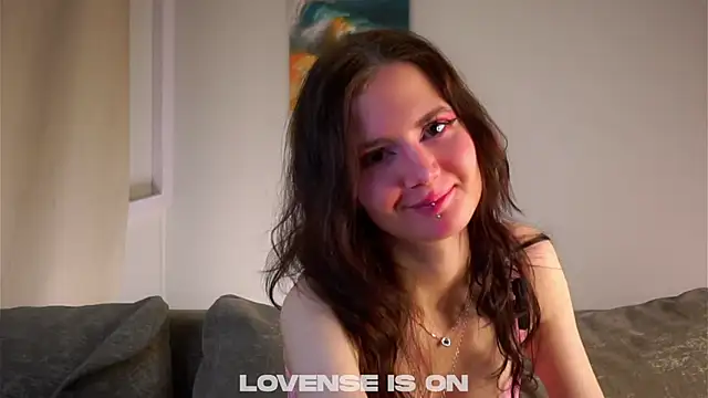 Snapshot of MarcyFrazee chatting on 11.22.25 MarcyFrazee online show from 11.22.25