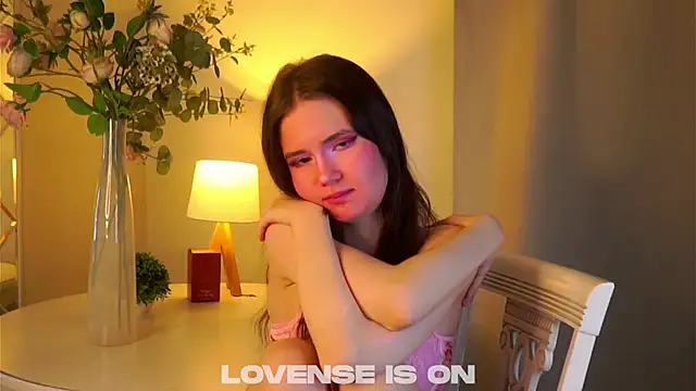 Snapshot of MarcyFrazee chatting on 11.27.25 MarcyFrazee online show from 11.27.25