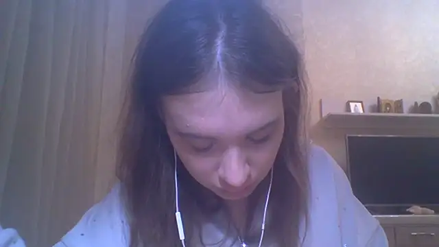 CeyaLier online show from 10.14.25