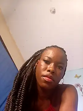 Snapshot of BeverlyMadison_ chatting on 11.21.25 BeverlyMadison online show from 11.21.25