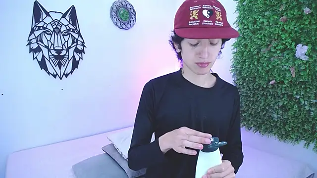 Emo Boy  online show from 11.22.25