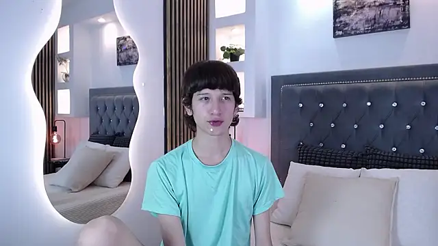 Snapshot of Emo_Boy_ chatting on 03.24.26 Emo Boy online show from 03.24.26
