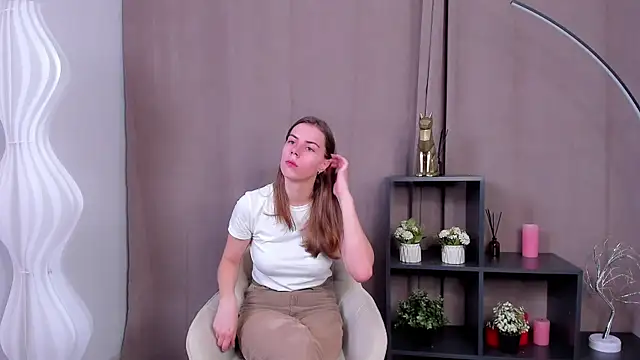 ElaineRothwell online show from 10.10.25