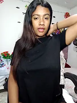 Snapshot of vannesitha25 chatting on 12.14.25 vannesitha25 online show from 12.14.25