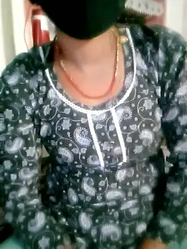 Sexy Riya Bhabhi online show from 10.30.25