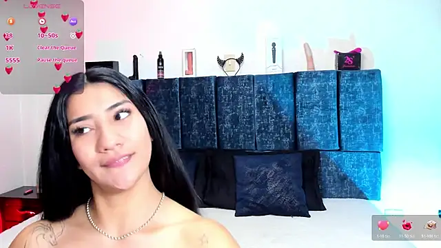 Kiim Owens online show from 11.07.25