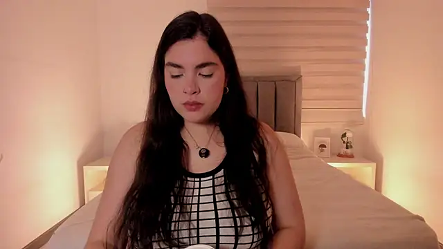 Isabella LaRue online show from 06.16.26