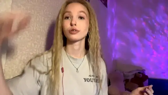 Olivia Somevel online show from 10.15.25