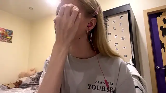 Olivia Somevel online show from 10.16.25