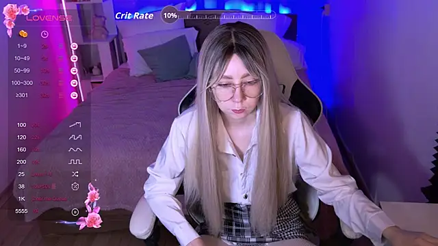 Snapshot of sofiisun chatting on 11.14.25 sofiisun online show from 11.14.25