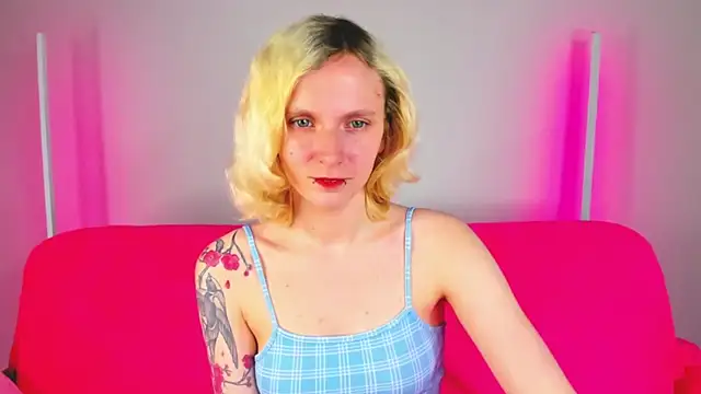LikiLips online show from 05.25.26