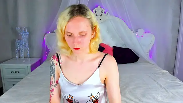 LikiLips online show from 05.27.26