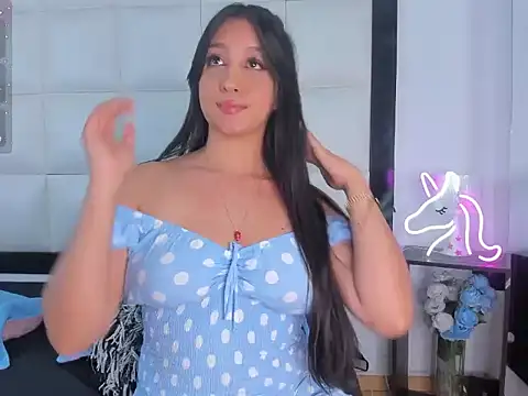 Snapshot of kendallsteele chatting on 10.30.25 kendallsteele online show from 10.30.25