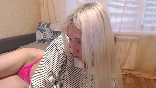 maybe doll online show from 12.15.25