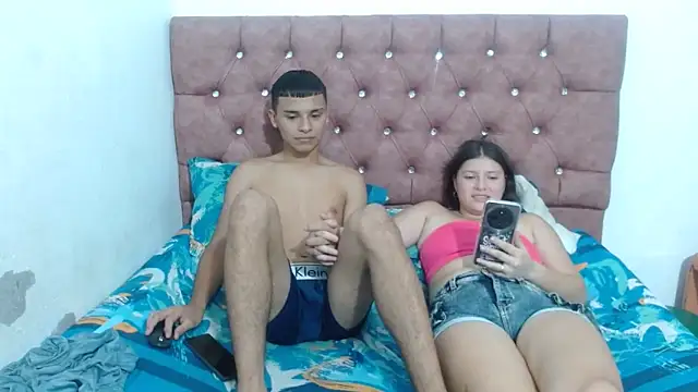 Snapshot of rober_luciana chatting on 10.29.25 rober luciana online show from 10.29.25