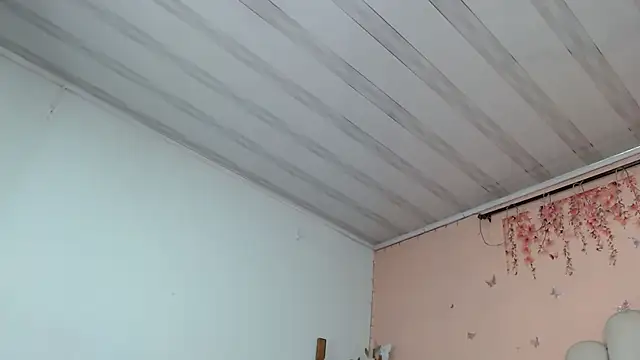 Snapshot of SweetRenata_ chatting on 10.26.25 SweetRenata online show from 10.26.25