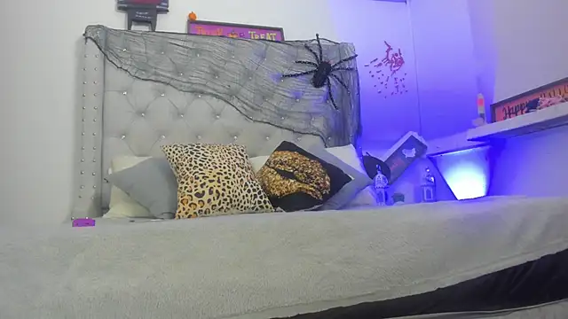 Snapshot of ChocoBunny1 chatting on 10.22.25 ChocoBunny1 online show from 10.22.25