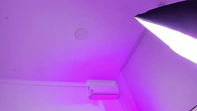 Snapshot of ChocoBunny1 chatting on 11.22.25 ChocoBunny1 online show from 11.22.25