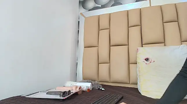 hannah teehn online show from 11.22.25