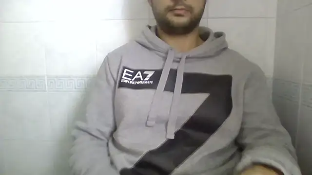 Snapshot of sci69 chatting on 11.17.25 sci69 online show from 11.17.25