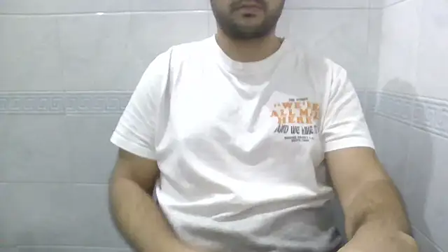 Snapshot of sci69 chatting on 11.18.25 sci69 online show from 11.18.25