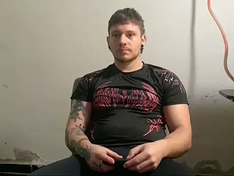 Snapshot of Skol_100802 chatting on 10.22.25 Skol 100802 online show from 10.22.25