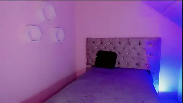 Snapshot of babysomeer chatting on 11.24.25 babysomeer online show from 11.24.25